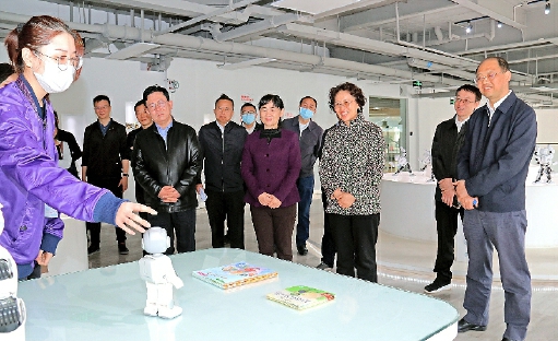 2020年4月10日，李江一行深入昆明市优必选科技有限公司调研?！÷澜鹌健∩? title=