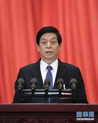 全国人大常委会委员长栗战书作全国人民代表大会常务委员会工作报告。新华社记者 高洁 摄