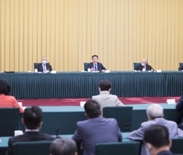 韩正与香港、澳门界别政协委员共商国是