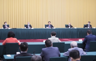 韩正与香港、澳门界别政协委员共商国是