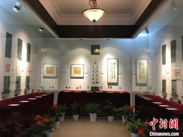 “西湖‘印’记篆刻艺术展”杭州开展呈现明代“西湖十景”