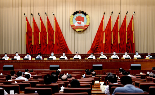 　　6月28日，全国政协参政议政人才库特聘专家聘书颁发仪式在京举行。中共中央政治局常委、全国政协主席汪洋出席并讲话。                                     本报记者 田福良 摄