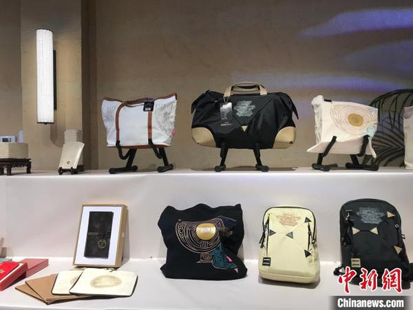 图为良渚文创产品 江杨烨 摄