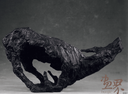 跪-牛（雕塑）35×67×26cm-1969年-熊秉明（陆丙安捐赠）