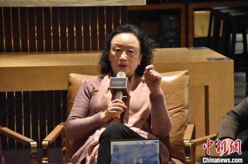 著名作家张抗抗　高凯　摄