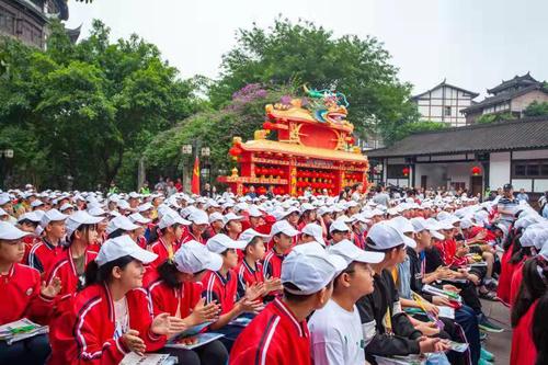 现场观众反响热烈