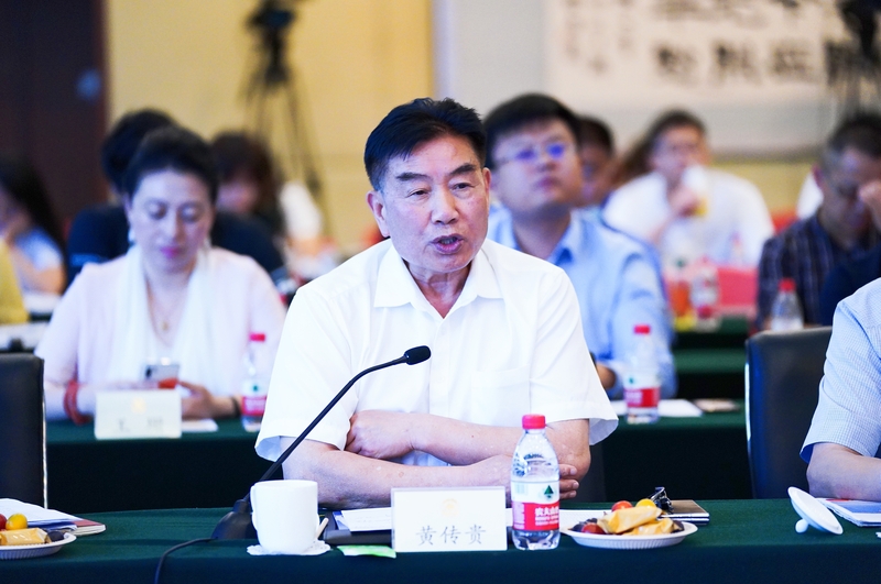 黄传贵 十二届全国政协委员、云南省医学哲学研究会会长