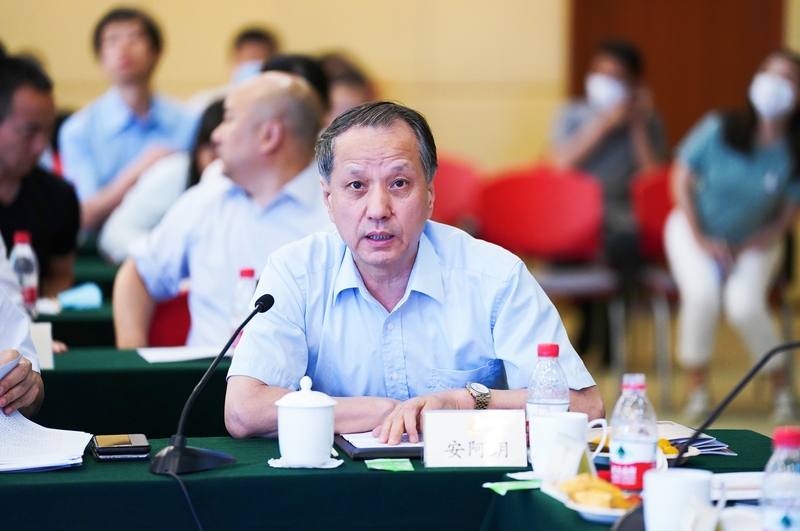 安阿玥  全国政协委员、中国中医科学院首席研究员