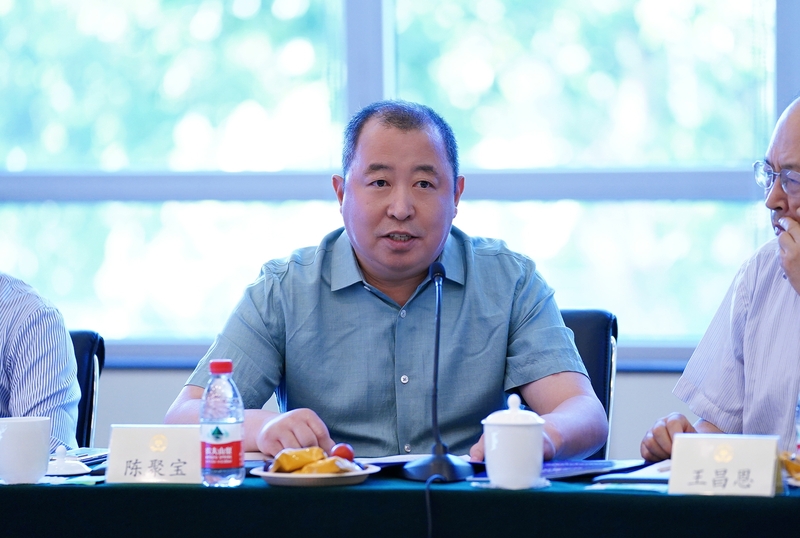 陈聚宝  中国管理科学研究院科技管理研究所副所长、中健长生露生物科技公司董事长