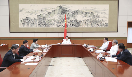 （时政）李克强主持召开国务院西部地区开发(395244)-20210622225225