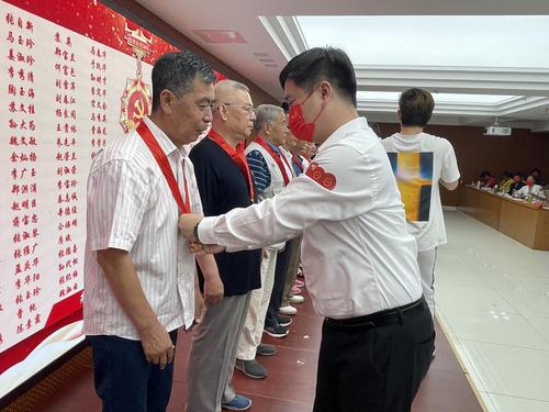 binary_middle (4) binary_middle (4)