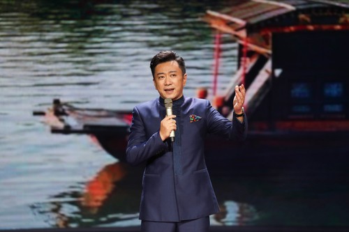 《南湖，有船靠岸》 作者：黄亚洲 朗诵：高枫(广西艺术学院播音指导、教授 中国播音主持金话筒获得者)