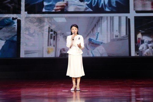 《今年我的这个城市流行着白色》 作者：田禾 朗诵：杨俭(自治区政协委员  致公党广西区委常委 北部湾财产保险公司监察部执行总经理)