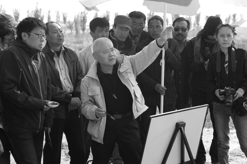 2013年李小可在乌海带学生写生、讲课