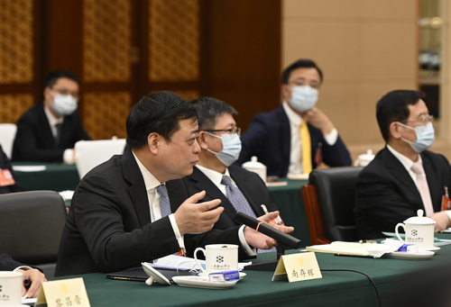 南存辉委员就支持新能源发展，助力实现“双(917204)-20220307073653