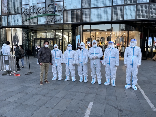 5. 委员主动提供核酸检测场地、物资和安保人员