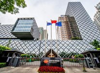 推进法治企业建设 服务保障中心工作