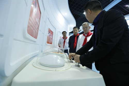 3.区政协主席何以龙、副主席郑勇调研共青(1601977)-20230111093927