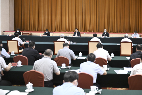 （时政）王沪宁出席“恢复和扩大消费”调研(2473446)-20230620185544