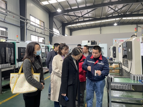 （渝站，奋进新征程专题新闻3）%28分离图%29(2592312)-20230712085425