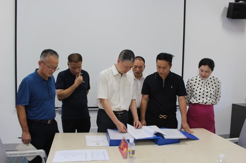 2_三亚市政协：委员很亲 政协很近(分离(2756095)-20230807095453