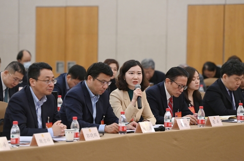 强化教育科技人才支撑，加快建设国际科技创新中心届别联组座谈会上发言。