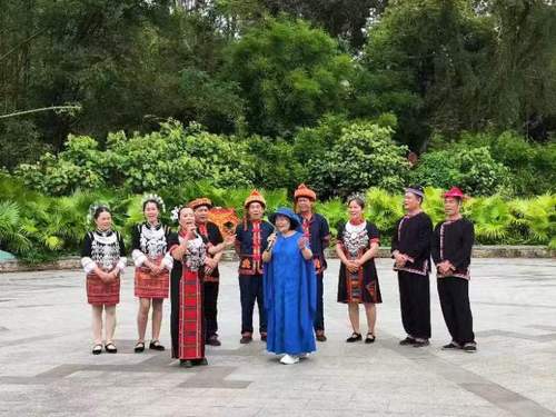 （0809配稿）口述海南的“葩姐”(分离(5124035)-20240809092753(1)