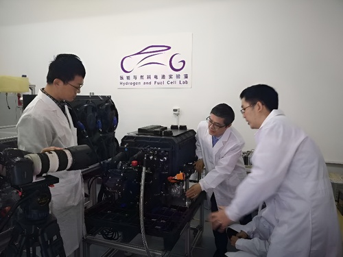 欧阳明高配图(5124504)-20240812074002