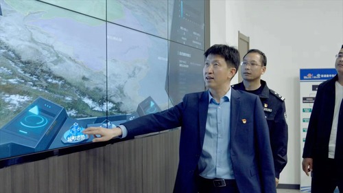 (0814)杨超:戎装褪去初心不改(分离(5134915)-20240814142512(1) (0814)杨超:戎装褪去初心不改(分离(5134915)-20240814142512(1)