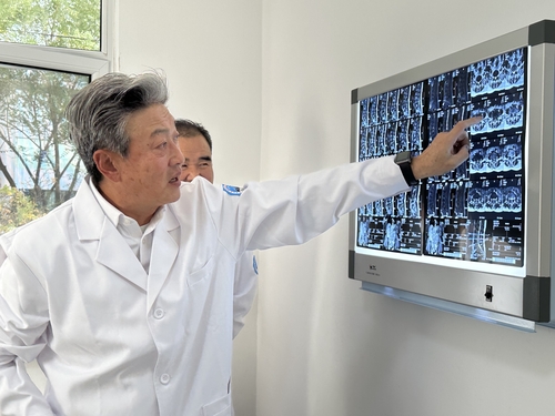 （委员风采）王岩委员(分离图)85798(5583475)-20241028094346