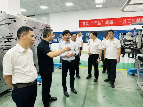 13日5版左中（履职一年间+张桥委员）很(6343711)-20250213094926