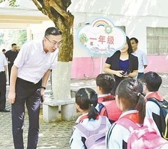 委员风采丨全国政协委员安庭：“民之呼，我之愿”