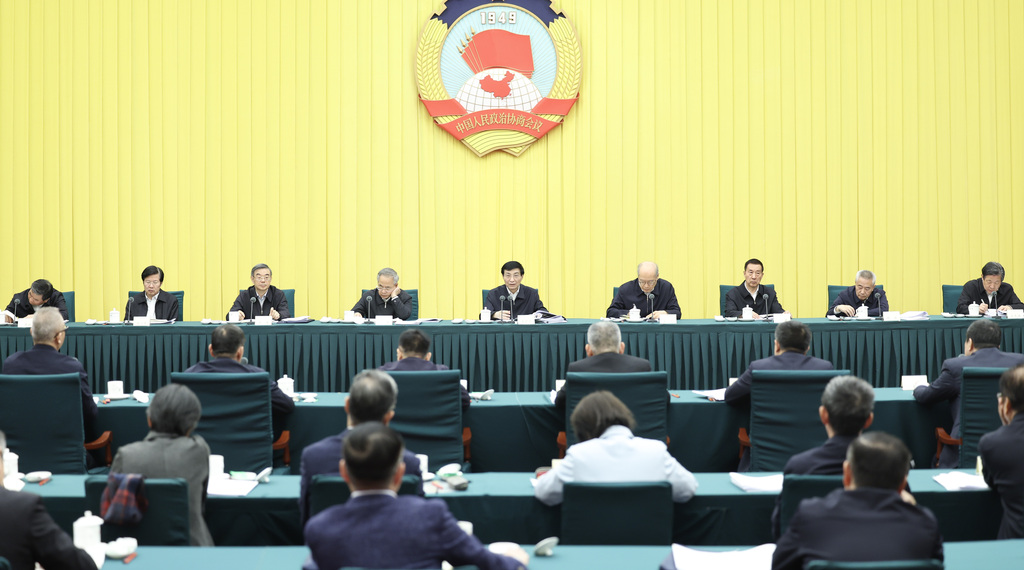 全国政协召开双周协商座谈会 围绕加强知识产权执法司法?；ぁ⒅菩轮噬Ψ⒄剐桃檎?#32;王沪宁主持