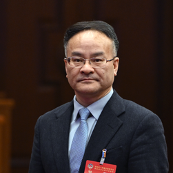 在实践中探真知 在实践中育新人