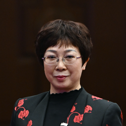 把每一份光和热都播撒在履职路上