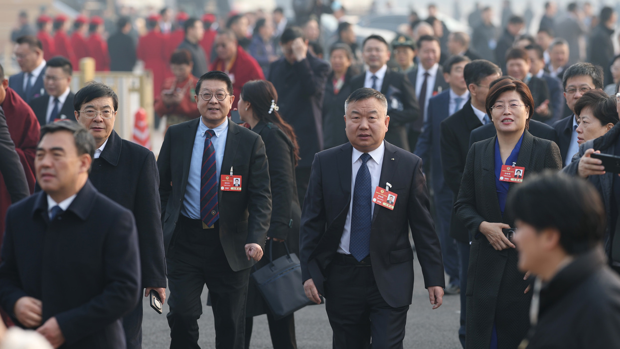 全国政协十四届三次会议在北京人民大会堂举行第三次全体会议