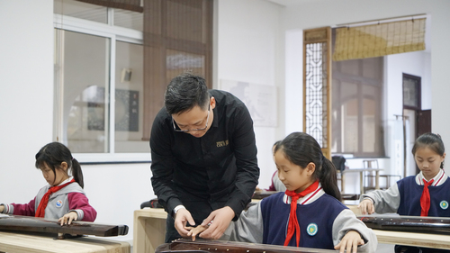 （0319市县头条）孙海滨：古琴新声谱华(6796811)-20250319093515