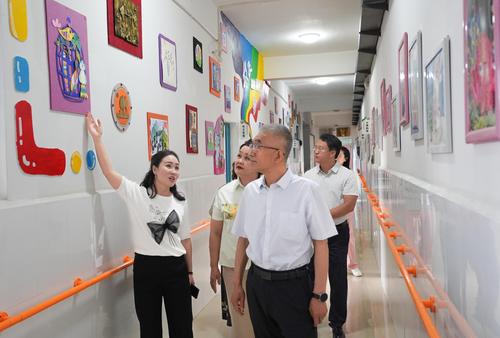 2024年8月8日，盟政协党组书记、主席卢利明调研特殊教育工作情况