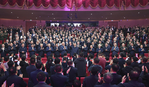 习近平观看庆祝西藏自治区成立60周年文艺(8010333)-20250821041818