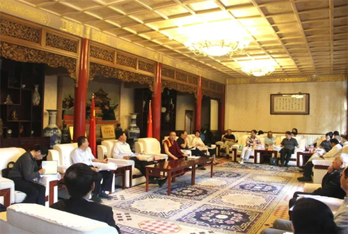 W020251010326303971407