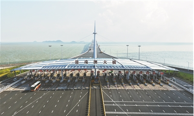 港珠澳大桥客流量超9300万人次