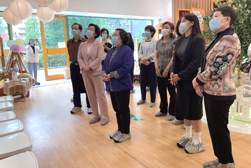 2023年5月30日，妇联界委员围绕“建立健全生育支撑政策体系”到海淀区调研