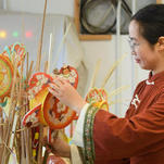 “篾匠姑娘”：把“非遗”变“国潮”