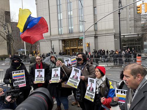 新华时评丨一场非法荒唐的“审判”