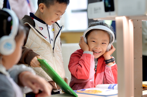 AI智能儿童阅读馆里体验别样阅读（2）#(9130514)-20260115090207