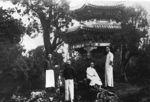 1919年夏，右起张申府、梁漱溟、李大釗(9131037)-20260126091402