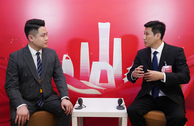 北京市政协委员刘宁：加快更新全市中小学课桌椅，筑牢青少年脊柱健康第一道防线