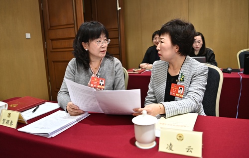 （31日3版 履职一年间）贺颖春(9252824)-20260131090720