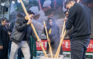 重庆：外国留学生沉浸式体验中国年