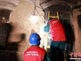 太行山深处“电力人”的一天